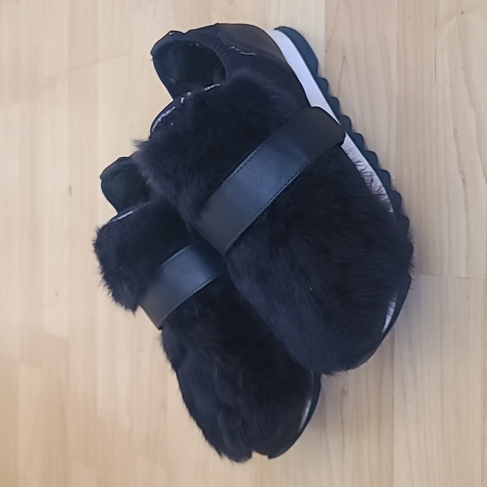 Massimo Santini Black Mesh & Fur Sneaker Size 6